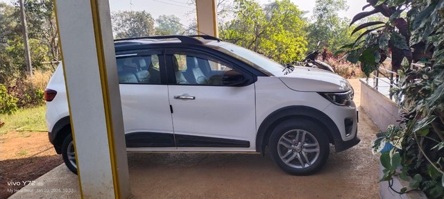 Second-hand 2023 Renault Triber RXZ for sale in Belgaum-1