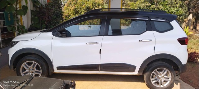 Second-hand 2023 Renault Triber RXZ for sale in Belgaum-4