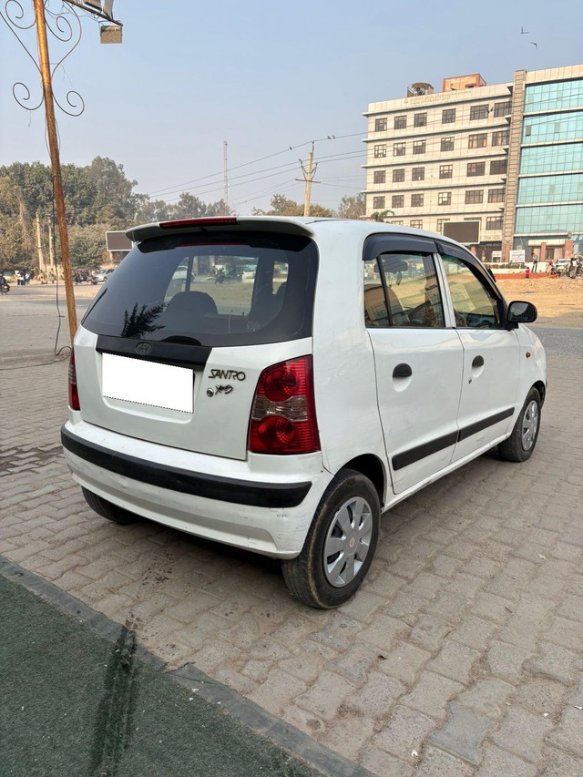 Second-hand 2011 Hyundai Santro Xing GLS for sale in New Delhi-8
