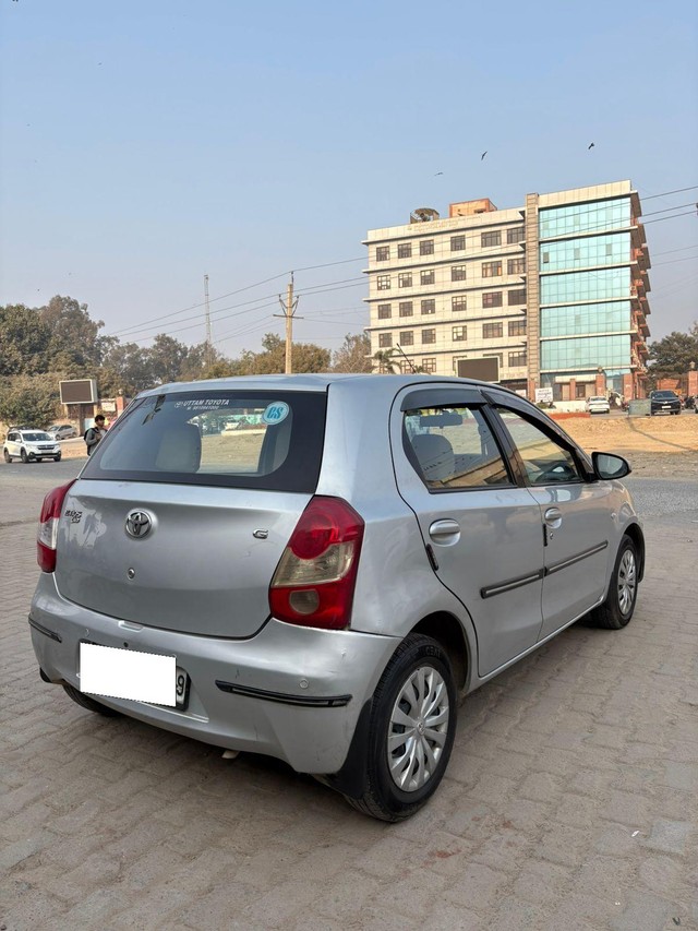 Second-hand 2014 Toyota Etios Liva Petrol TRD Sportivo for sale in New Delhi-8