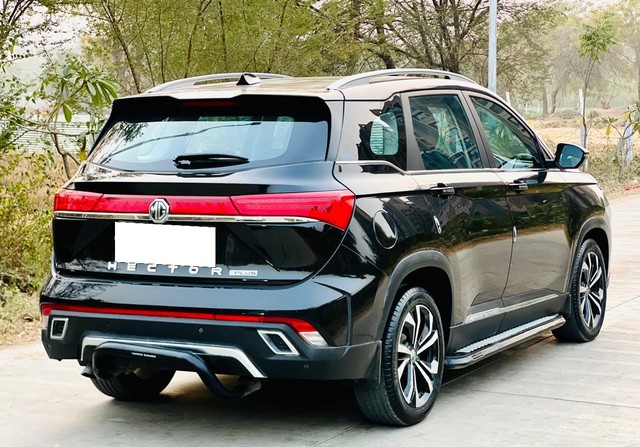 Second-hand 2023 MG Hector Plus Sharp Diesel MT for sale in Ahmedabad-10