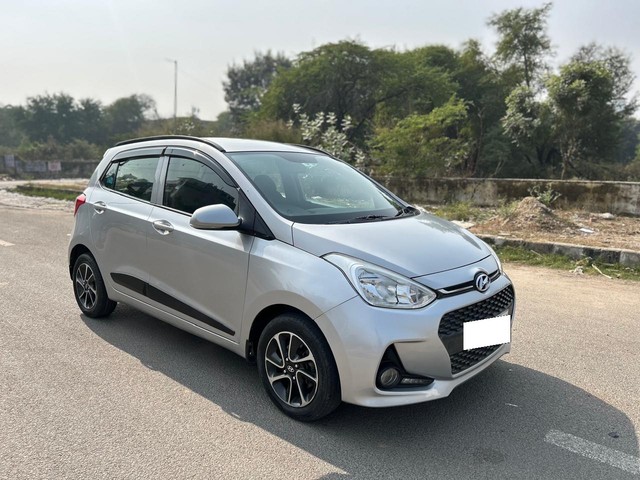 Hyundai Grand i10 1.2 Kappa Sportz Option AT Second-hand 2017 Hyundai Grand i10 1.2 Kappa Sportz Option AT for sale in New Delhi-11