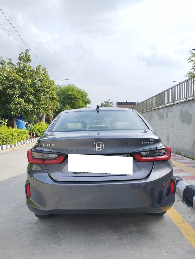 Second-hand 2021 Honda City ZX CVT for sale in New Delhi-2