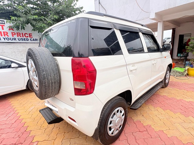 Second-hand 2017 Mahindra TUV 300 T6 for sale in Gorakhpur-5