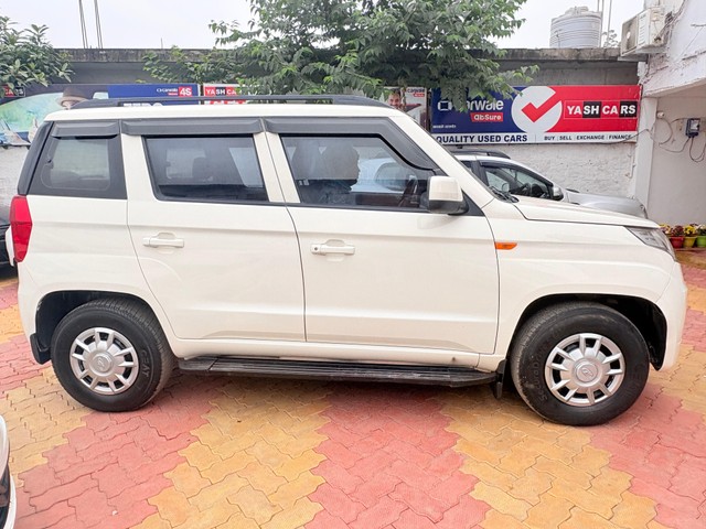 Second-hand 2017 Mahindra TUV 300 T6 for sale in Gorakhpur-1