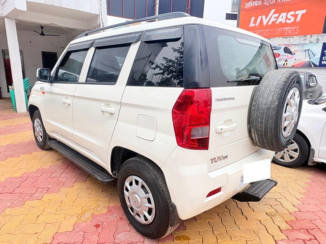 Second-hand 2017 Mahindra TUV 300 T6 for sale in Gorakhpur-3