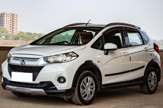 Second-hand 2017 Honda WR-V i-VTEC S for sale in Ahmedabad-5