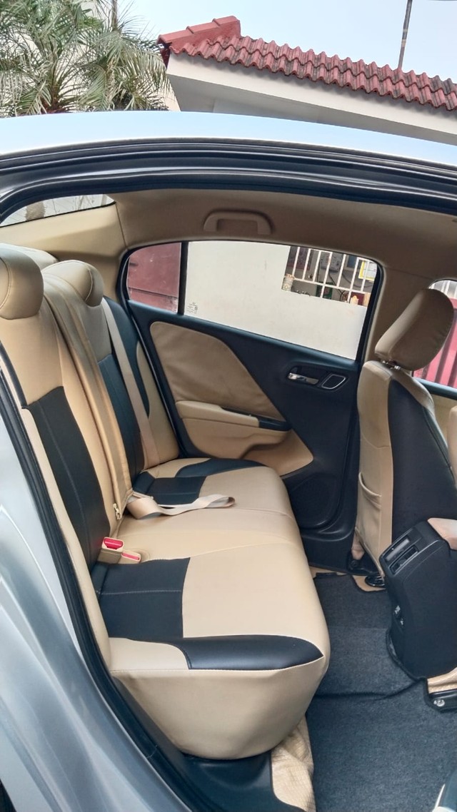 Second-hand 2018 Honda City i-VTEC V for sale in Coimbatore-12