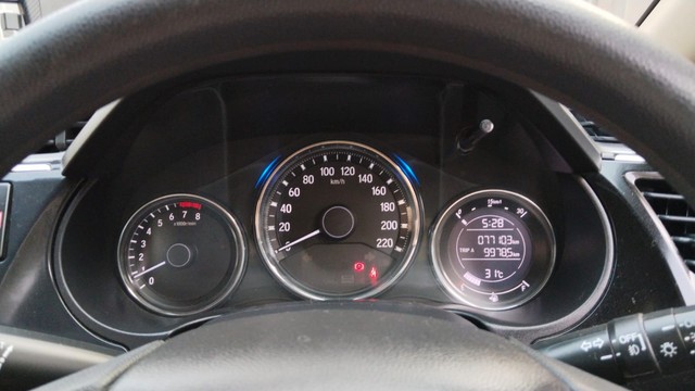 Second-hand 2018 Honda City i-VTEC V for sale in Coimbatore-13