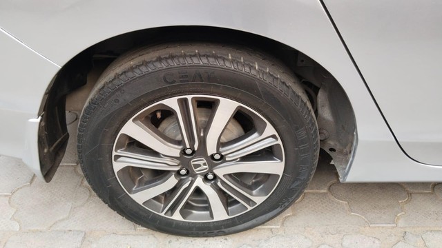 Second-hand 2018 Honda City i-VTEC V for sale in Coimbatore-9