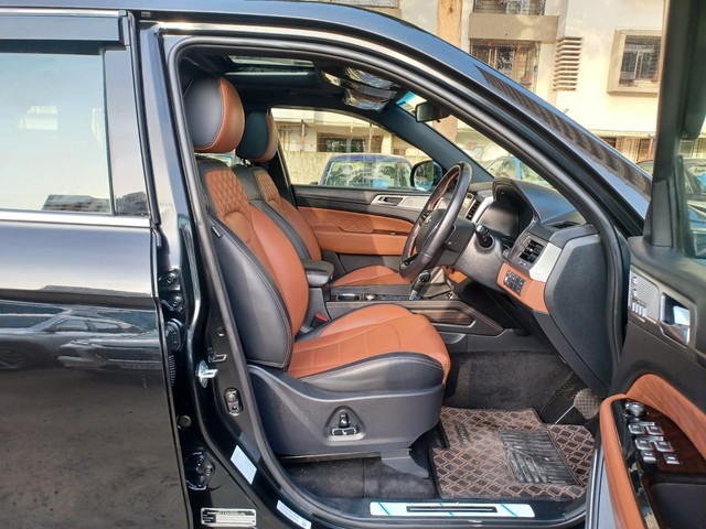 Second-hand 2021 Mahindra Alturas G4 4X4 AT for sale in Mumbai-13