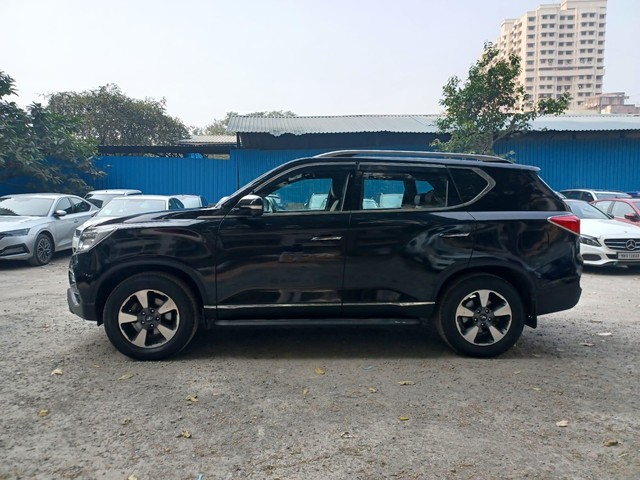 Second-hand 2021 Mahindra Alturas G4 4X4 AT for sale in Mumbai-15