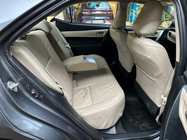 Second-hand 2016 Toyota Corolla Altis G MT for sale in Kolkata-12