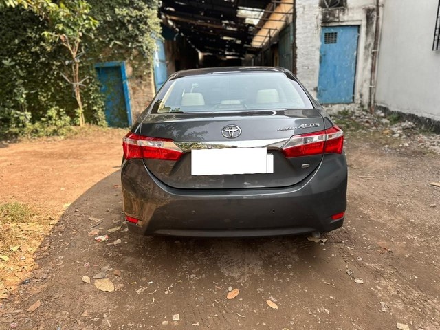 Second-hand 2016 Toyota Corolla Altis G MT for sale in Kolkata-2
