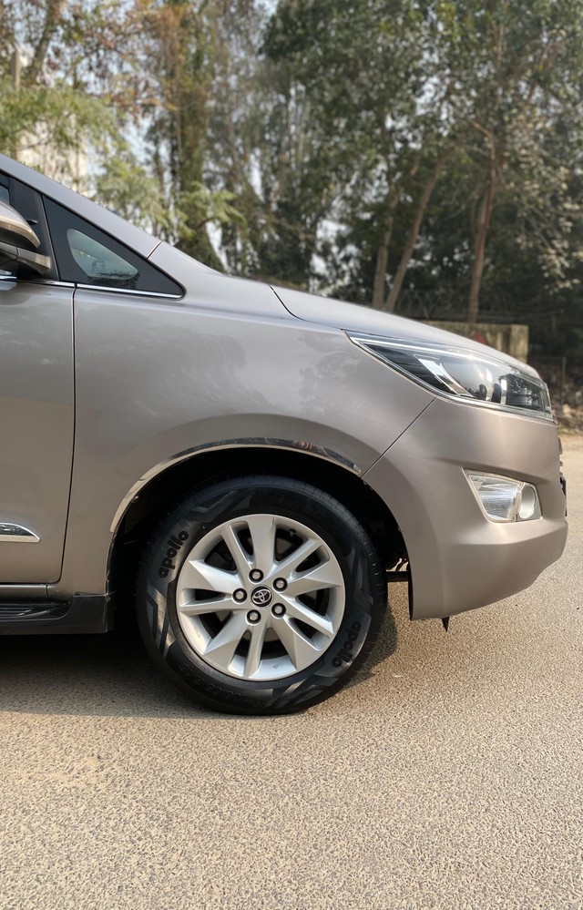 Second-hand 2019 Toyota Innova Crysta 2.4 GX MT BSIV for sale in New Delhi-6