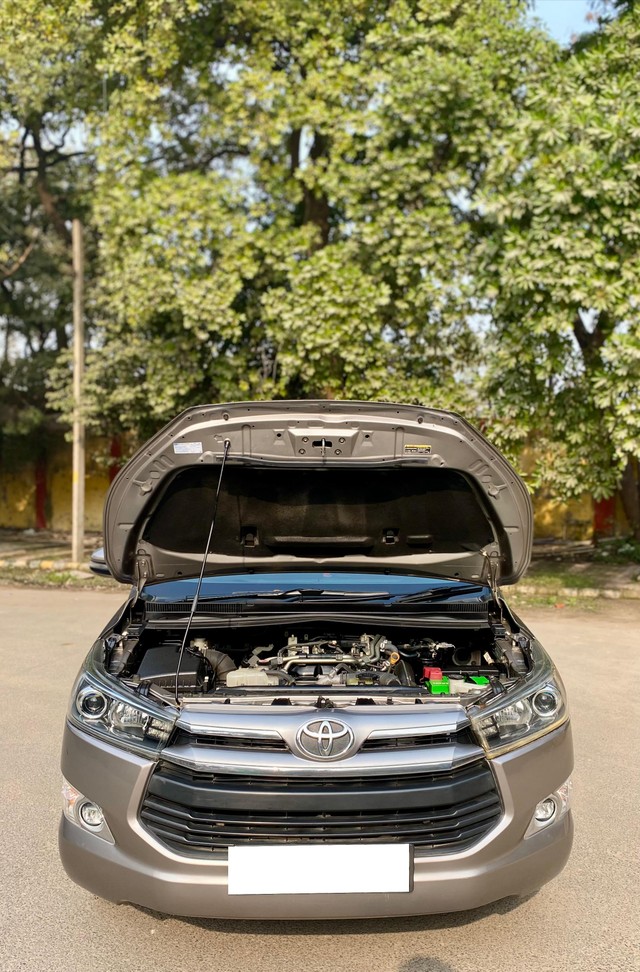 Second-hand 2019 Toyota Innova Crysta 2.4 GX MT BSIV for sale in New Delhi-19