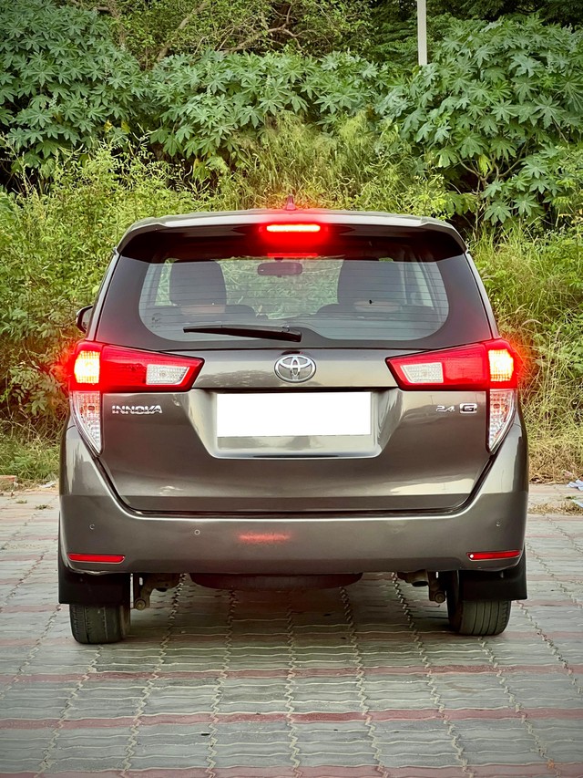 Second-hand 2020 Toyota Innova Crysta 2.4 G MT for sale in New Delhi-3
