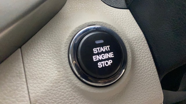 Second-hand 2021 Mahindra XUV300 W8 BSVI for sale in Bangalore-23