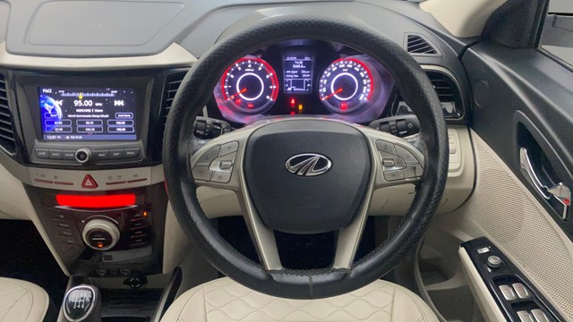 Second-hand 2021 Mahindra XUV300 W8 BSVI for sale in Bangalore-12