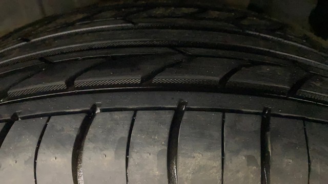 Second-hand 2021 Mahindra XUV300 W8 BSVI for sale in Bangalore-30