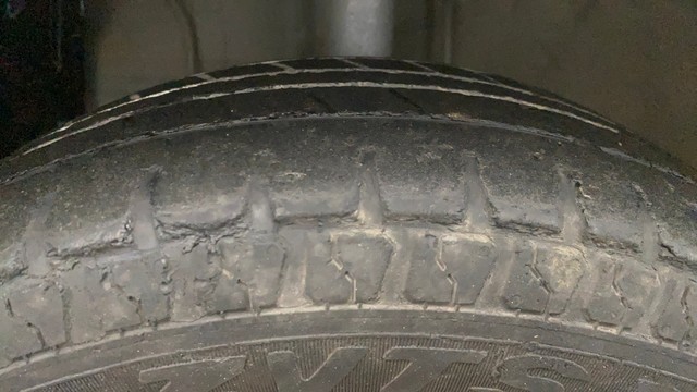 Second-hand 2013 Toyota Etios Liva GD for sale in Lucknow-9