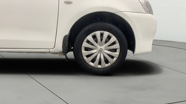 Second-hand 2013 Toyota Etios Liva GD for sale in Lucknow-26