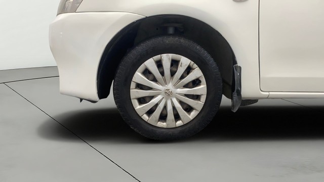 Second-hand 2013 Toyota Etios Liva GD for sale in Lucknow-29