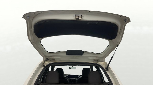 Second-hand 2013 Toyota Etios Liva GD for sale in Lucknow-0