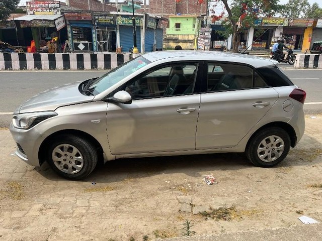 Second-hand 2018 Hyundai i20 1.2 Magna Executive for sale in Gorakhpur-0