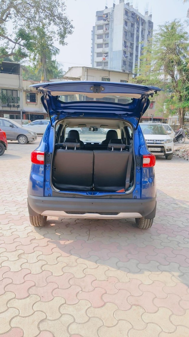 Second-hand 2019 Renault Triber RXZ BSIV for sale in Mumbai-11