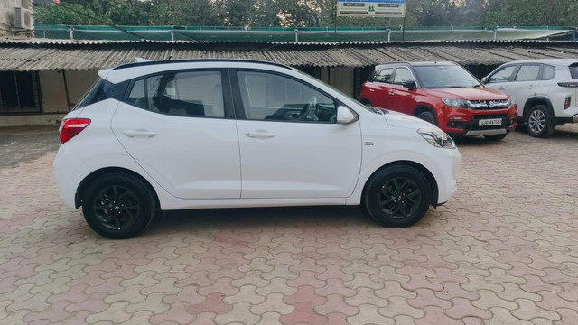 Second-hand 2019 Hyundai Grand i10 Nios AMT Sportz for sale in Mumbai-4