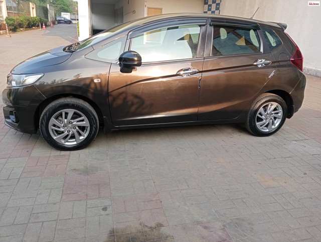 Second-hand 2021 Honda Jazz V CVT for sale in Kochi-2
