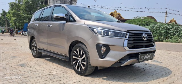 Second-hand 2022 Toyota Innova Crysta 2.4 ZX 7 STR AT for sale in New Delhi-12
