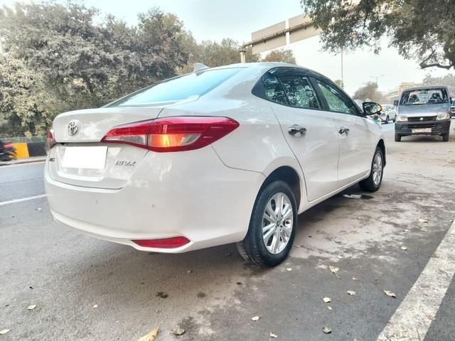 Second-hand 2018 Toyota Yaris VX CVT BSIV for sale in New Delhi-8