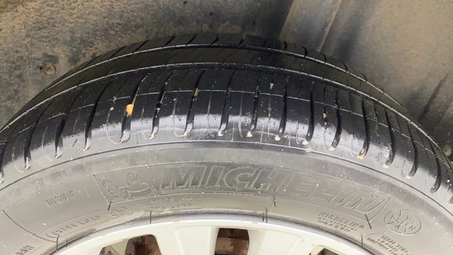 Second-hand 2013 Volkswagen Polo Petrol Highline 1.2L for sale in Ahmedabad-31