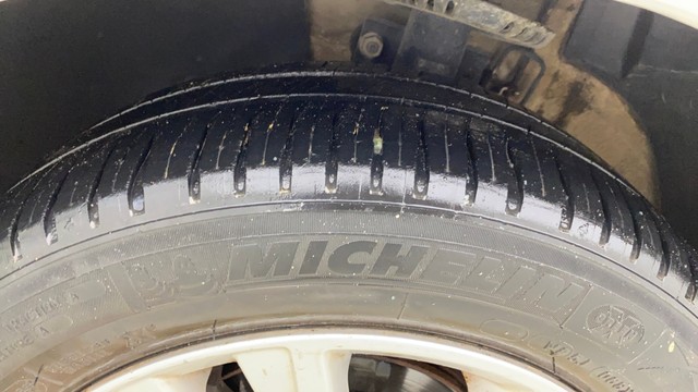 Second-hand 2013 Volkswagen Polo Petrol Highline 1.2L for sale in Ahmedabad-30