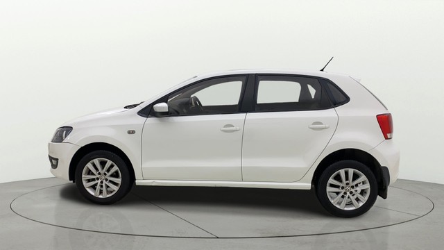 Second-hand 2013 Volkswagen Polo Petrol Highline 1.2L for sale in Ahmedabad-5