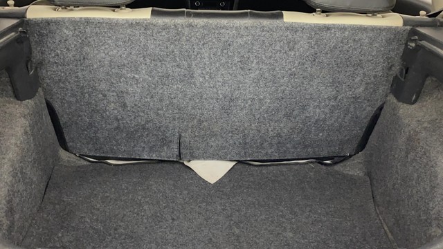 Second-hand 2013 Volkswagen Polo Petrol Highline 1.2L for sale in Ahmedabad-19