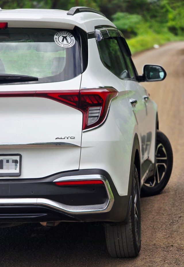 Second-hand 2022 Kia Carens Luxury Plus Diesel AT 6 STR BSVI for sale in Nashik-17