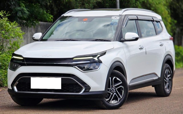 Second-hand 2022 Kia Carens Luxury Plus Diesel AT 6 STR BSVI for sale in Nashik-2