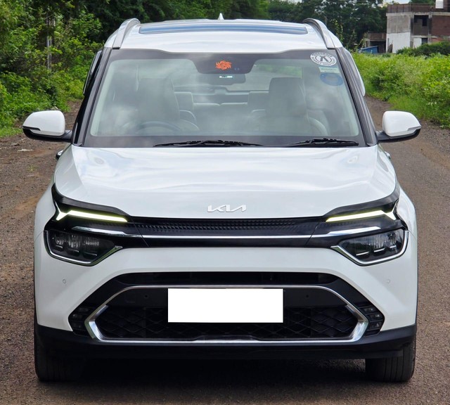 Second-hand 2022 Kia Carens Luxury Plus Diesel AT 6 STR BSVI for sale in Nashik-3
