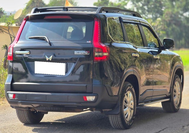 Second-hand 2023 Mahindra Scorpio S for sale in Nashik-10