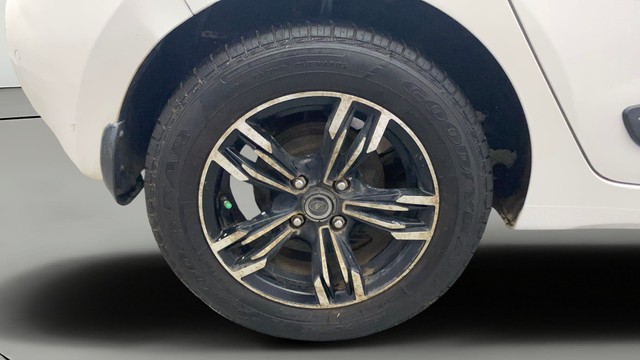 Second-hand 2018 Hyundai Grand i10 1.2 Kappa Sportz BSIV for sale in Kochi-24