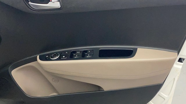 Second-hand 2018 Hyundai Grand i10 1.2 Kappa Sportz BSIV for sale in Kochi-17