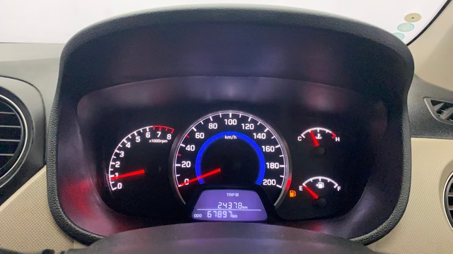 Second-hand 2018 Hyundai Grand i10 1.2 Kappa Sportz BSIV for sale in Kochi-11