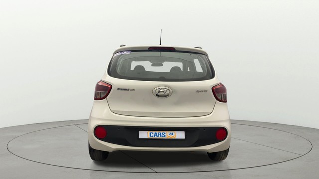 Second-hand 2018 Hyundai Grand i10 1.2 Kappa Sportz BSIV for sale in Kochi-3