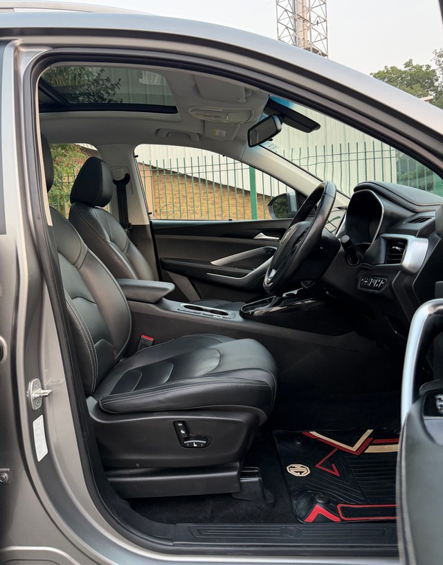 Second-hand 2020 MG Hector Sharp DCT for sale in New Delhi-12