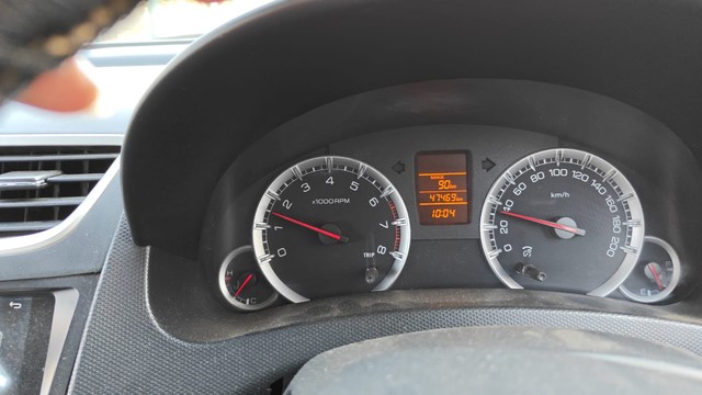 Second-hand 2012 Maruti Swift VXI for sale in Rajkot-4