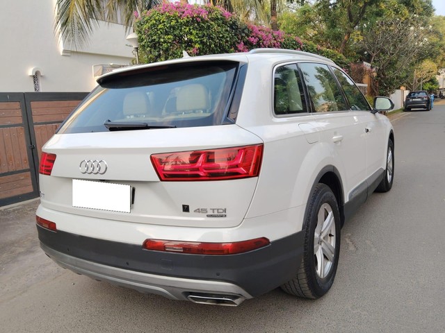 Second-hand 2017 Audi Q7 45 TDI Quattro Technology for sale in Chennai-10