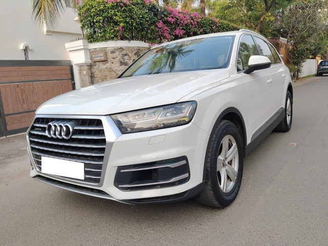 Second-hand 2017 Audi Q7 45 TDI Quattro Technology for sale in Chennai-4